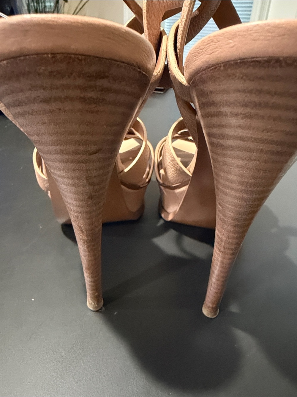 Saint Laurent Nude Tribute Leather Knot-Strap Heels - Picture 3 of 12